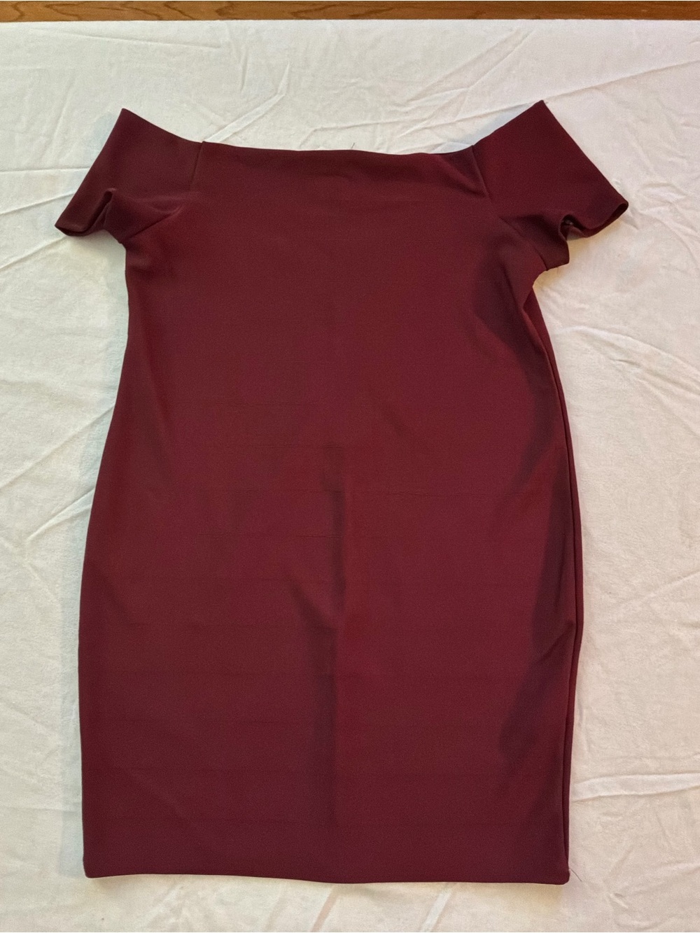 ******* Forever 21 Off-Shoulder Mini Dress in Burgundy Wine bodycon b5 *******